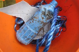 press pix: artist’s plastic sea trash: scotland
